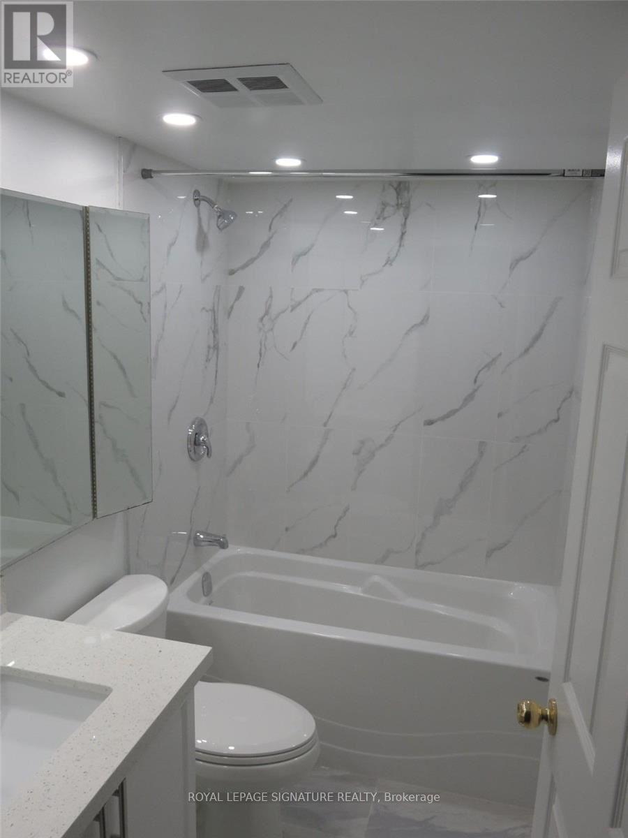 801 - 285 Enfield Place, Mississauga (City Centre), Ontario  L5B 3Y6 - Photo 12 - W12085696