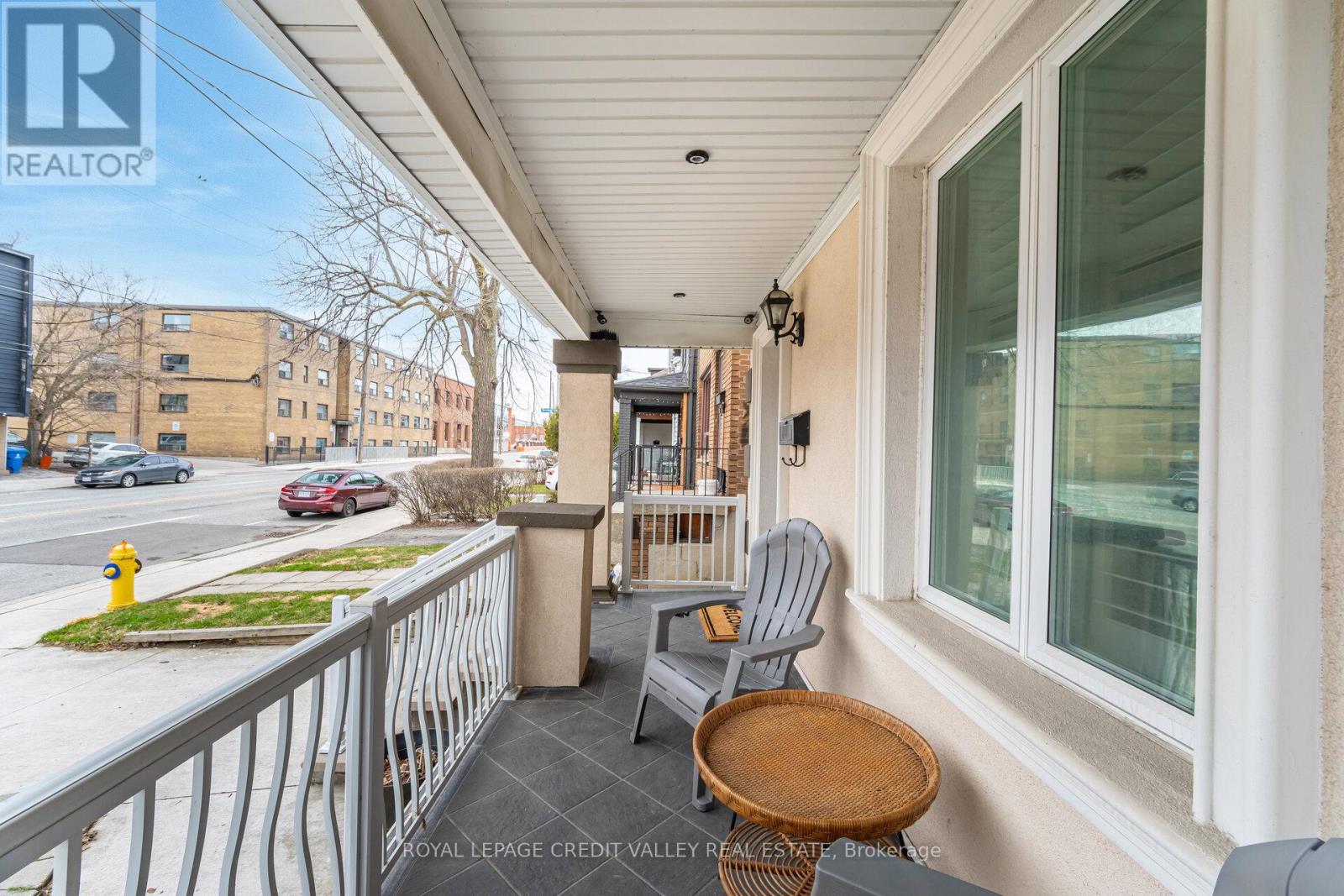Property at 165 ISLINGTON AVENUE image 3