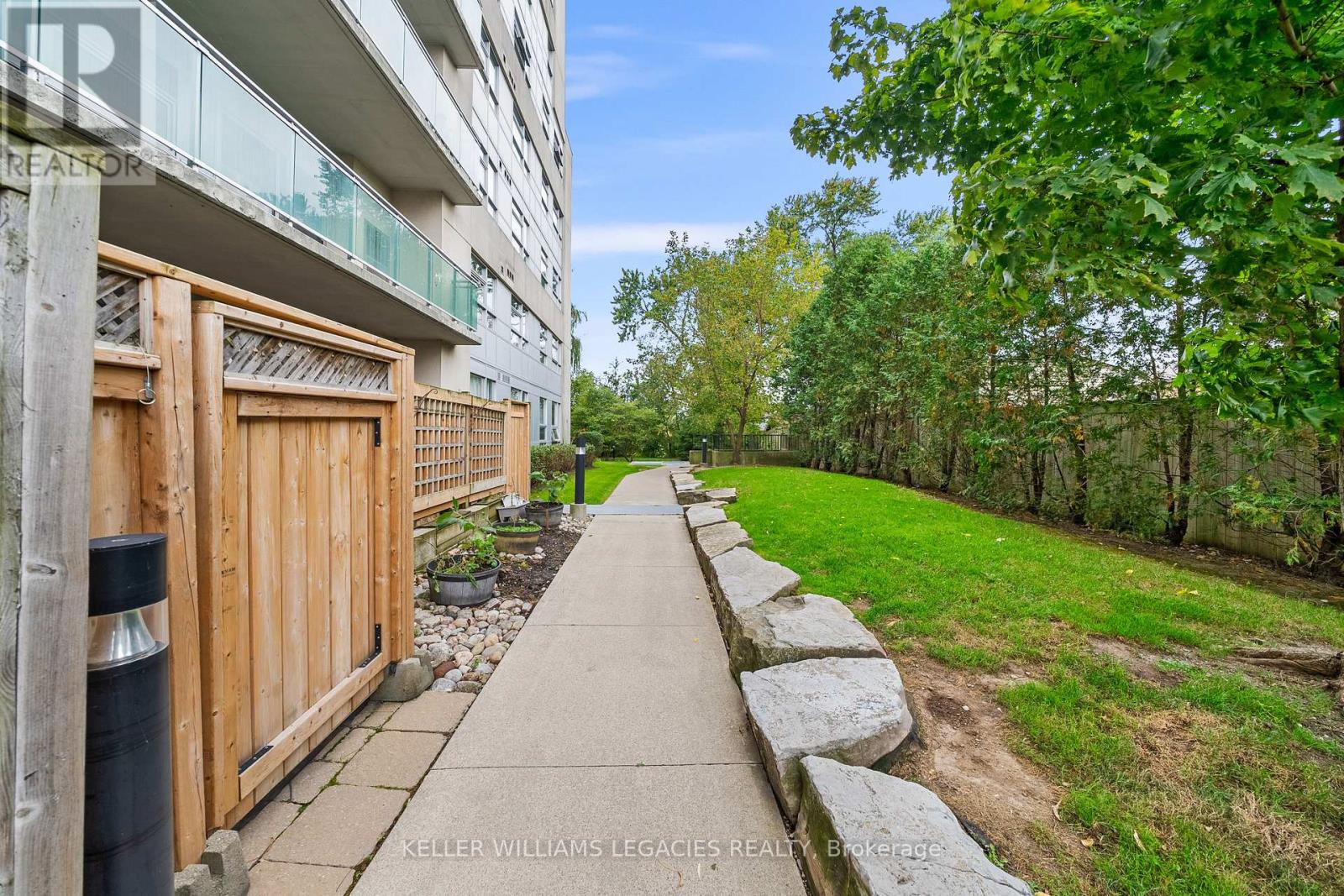 405 - 2464 Weston Road, Toronto, Ontario  M9N 0A2 - Photo 23 - W12085783