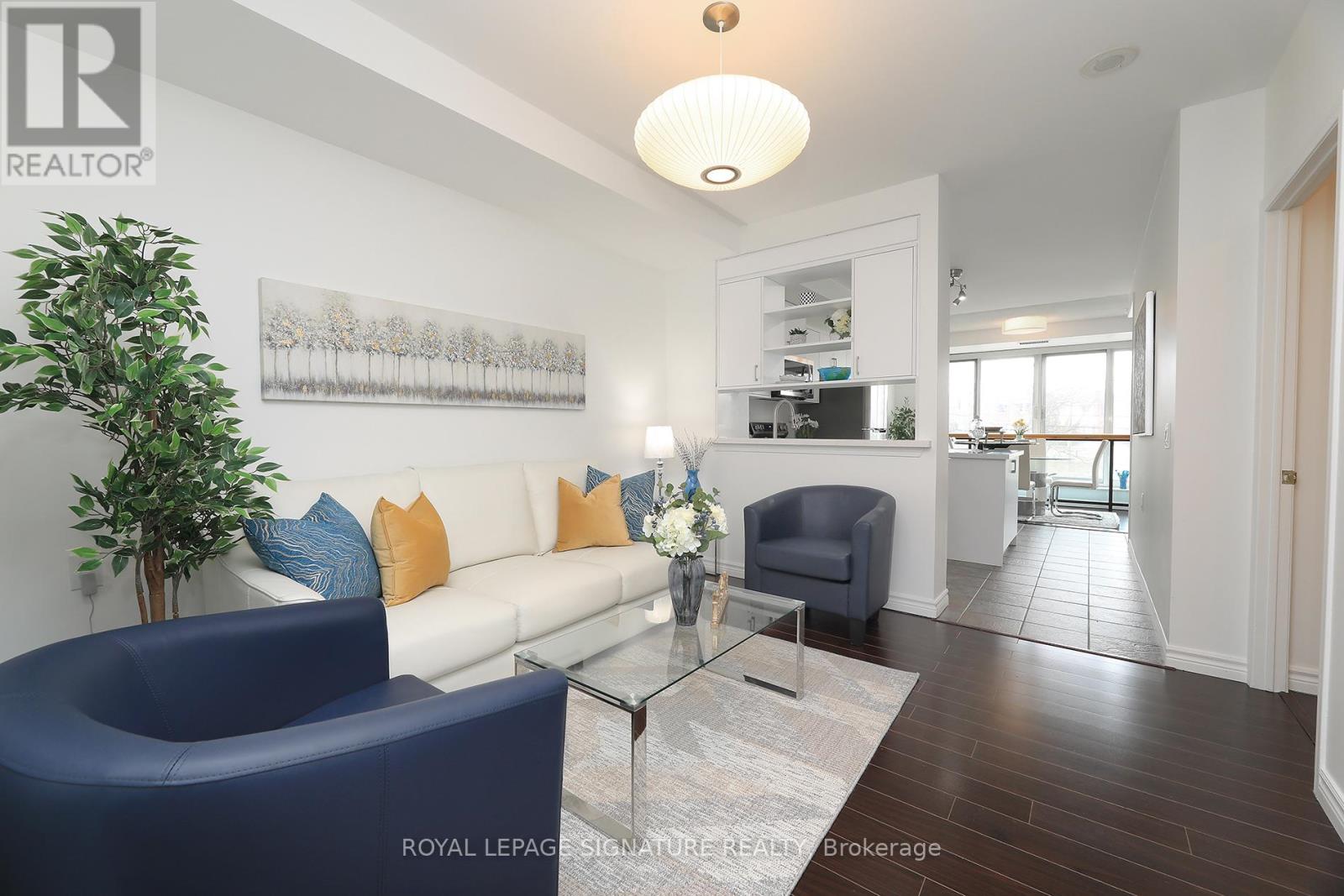 Property at 201 - 200 BURNHAMTHORPE ROAD E image 3