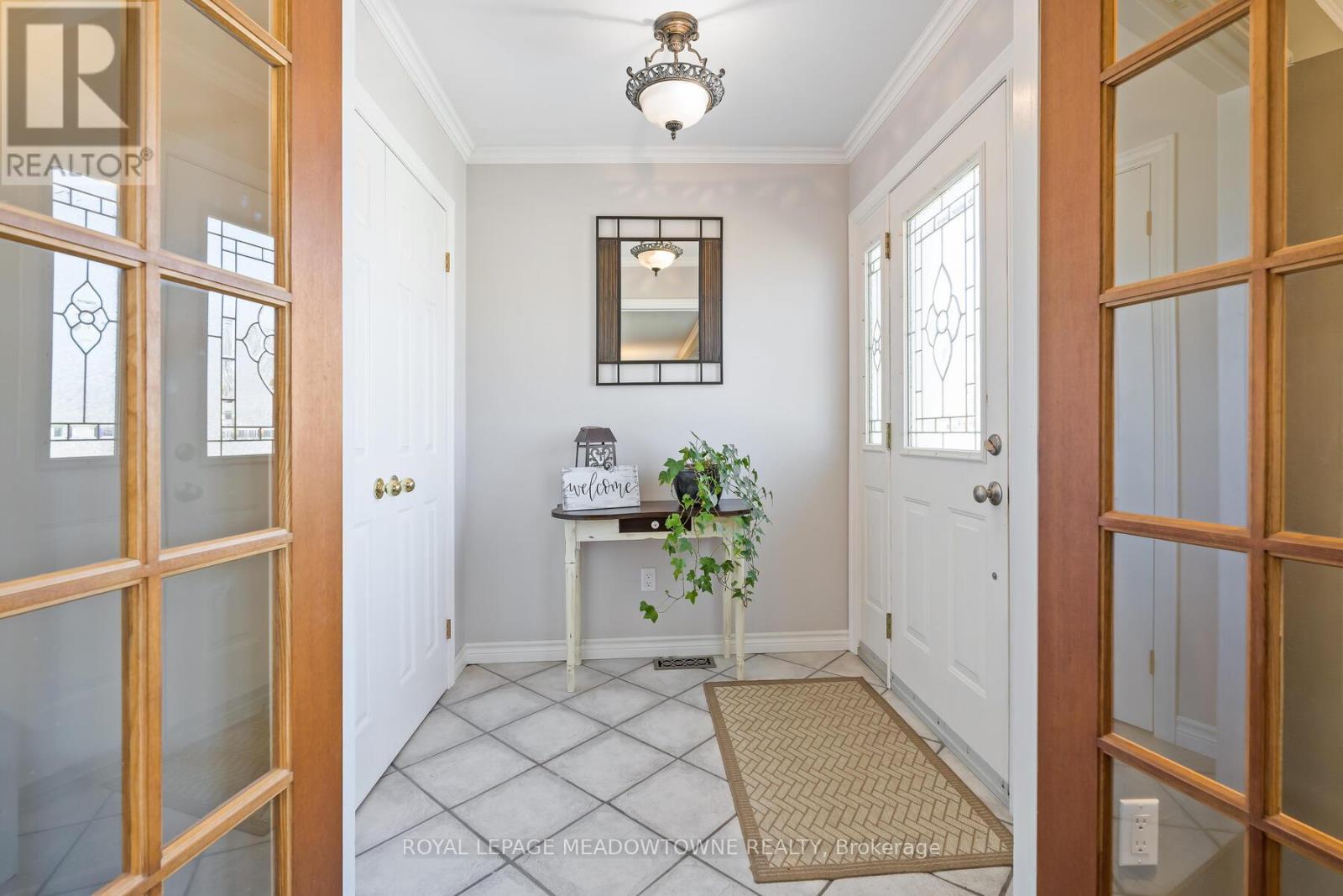 Property at 32 JOYCELYN CRESCENT image 2