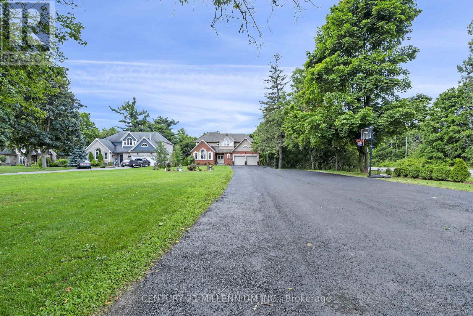 Property at 256 MAIN STREET image 3