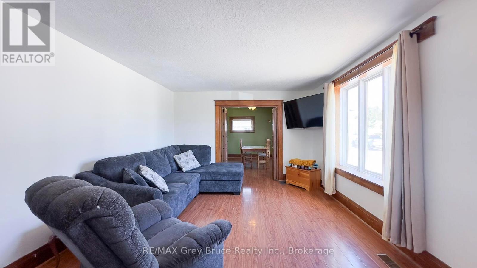 18 2nd Avenue Ne Avenue, Arran-Elderslie, Ontario  N0G 1L0 - Photo 18 - X12066254