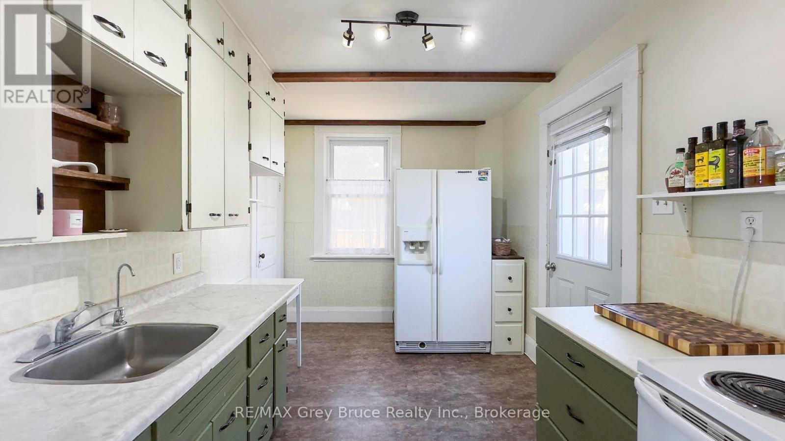 18 2nd Avenue Ne Avenue, Arran-Elderslie, Ontario  N0G 1L0 - Photo 22 - X12066254