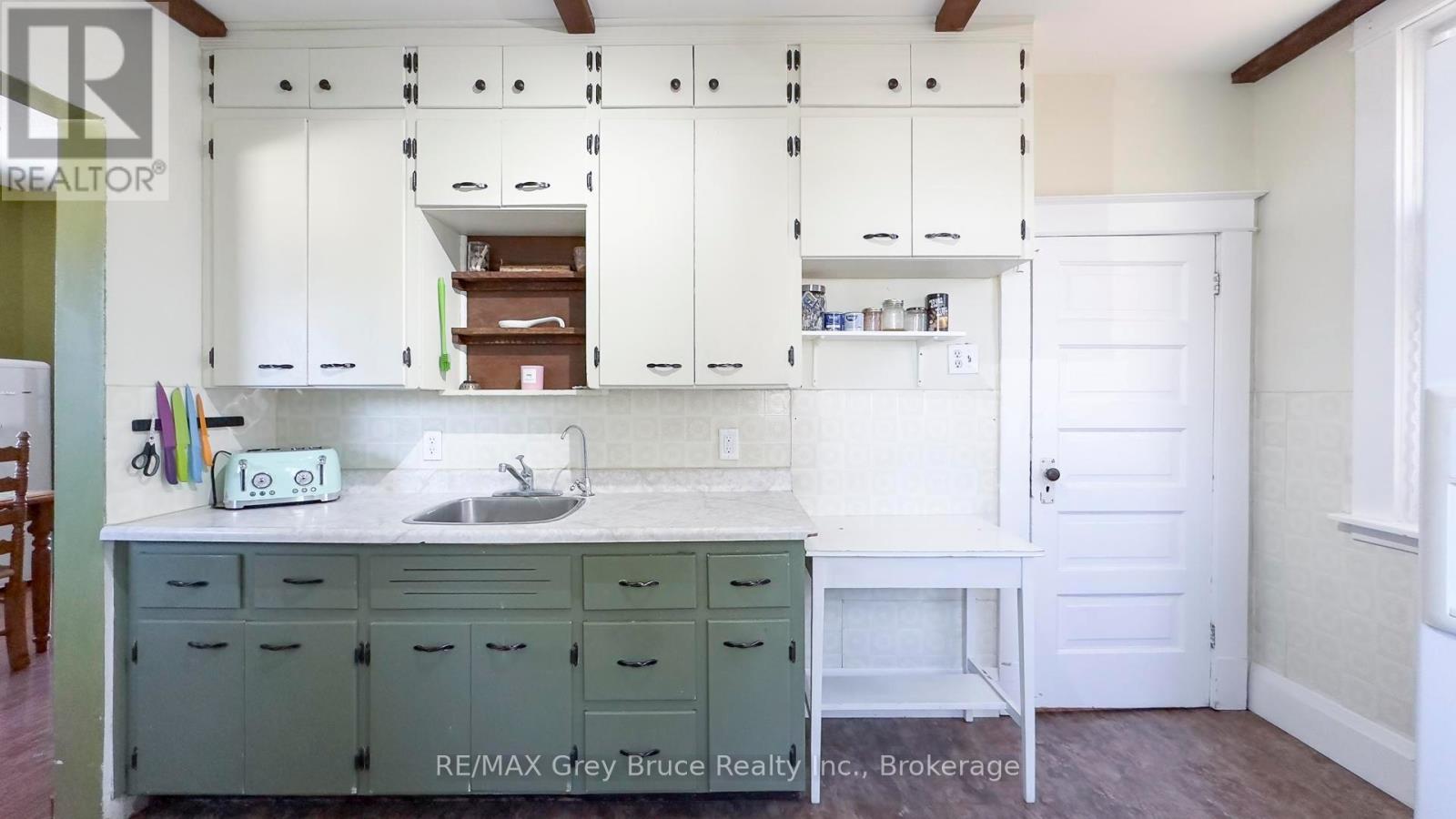 18 2nd Avenue Ne Avenue, Arran-Elderslie, Ontario  N0G 1L0 - Photo 25 - X12066254