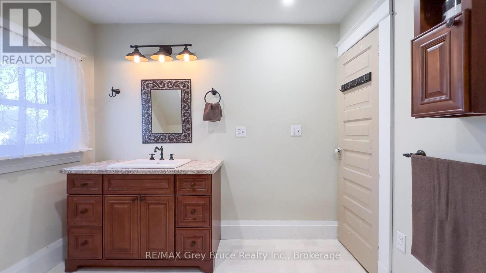 18 2nd Avenue Ne Avenue, Arran-Elderslie, Ontario  N0G 1L0 - Photo 33 - X12066254