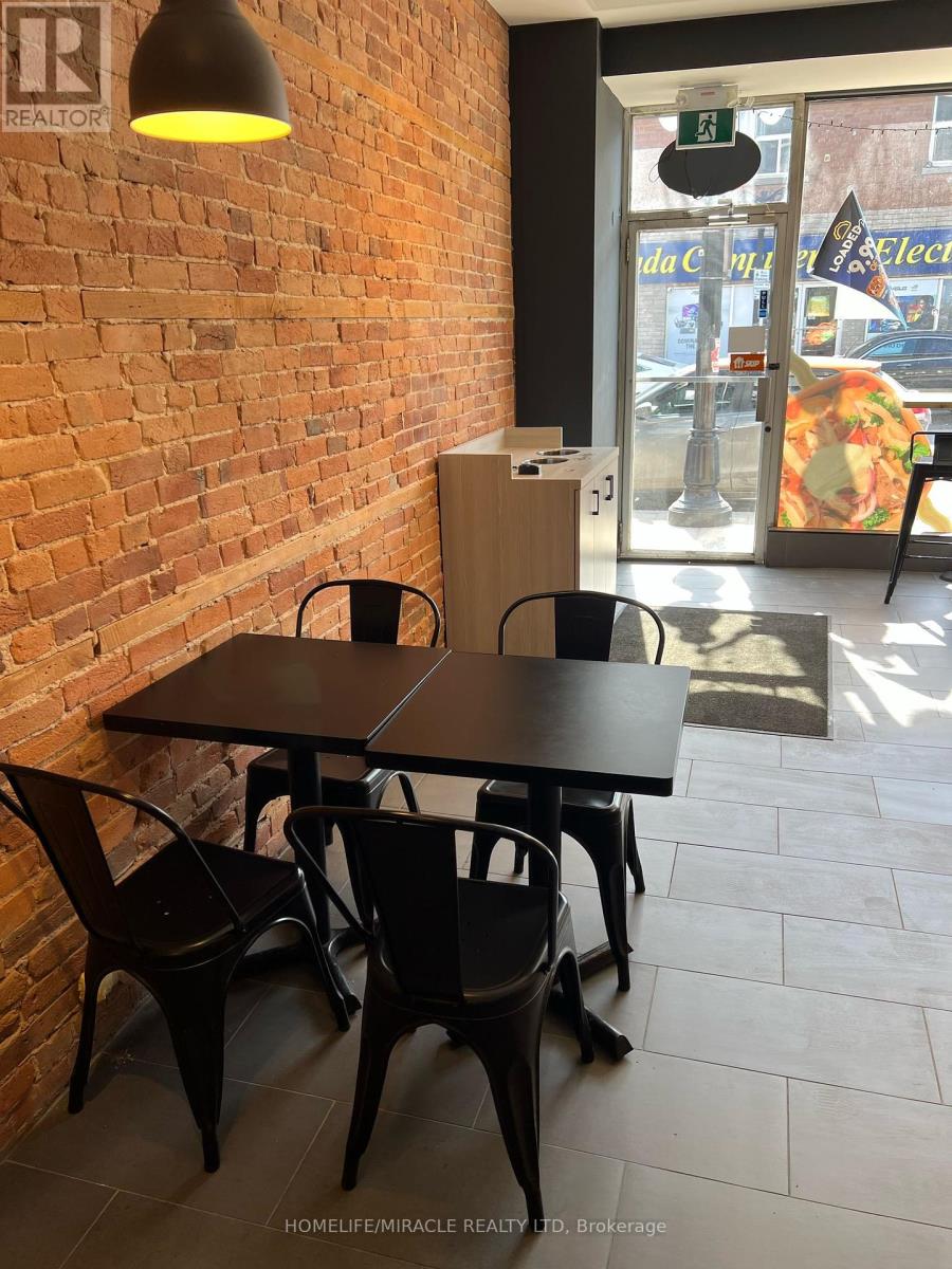 349 Princess Street, Kingston, Ontario  K7L 1B7 - Photo 6 - X12085639