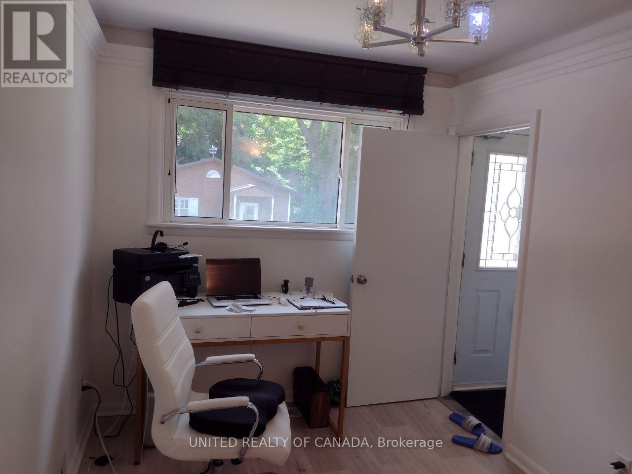 Property at 940 OXFORD STREET W image 5