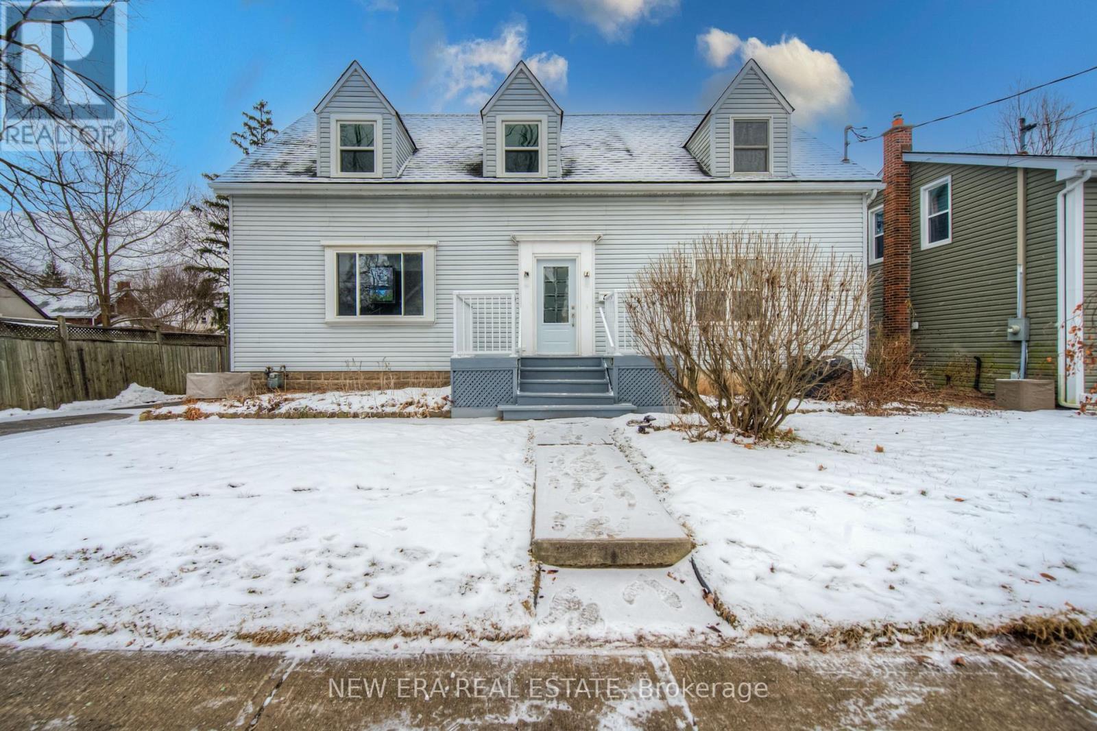Property at 55 WELLINGTON STREET S image 1
