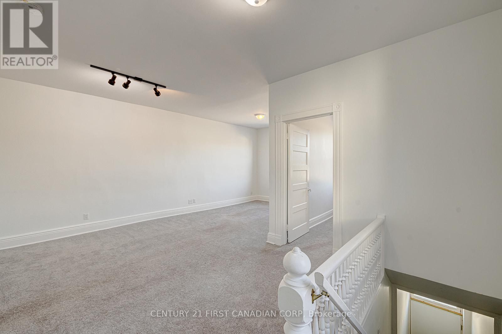 Photo 6 of 29 for 241 Ross Street