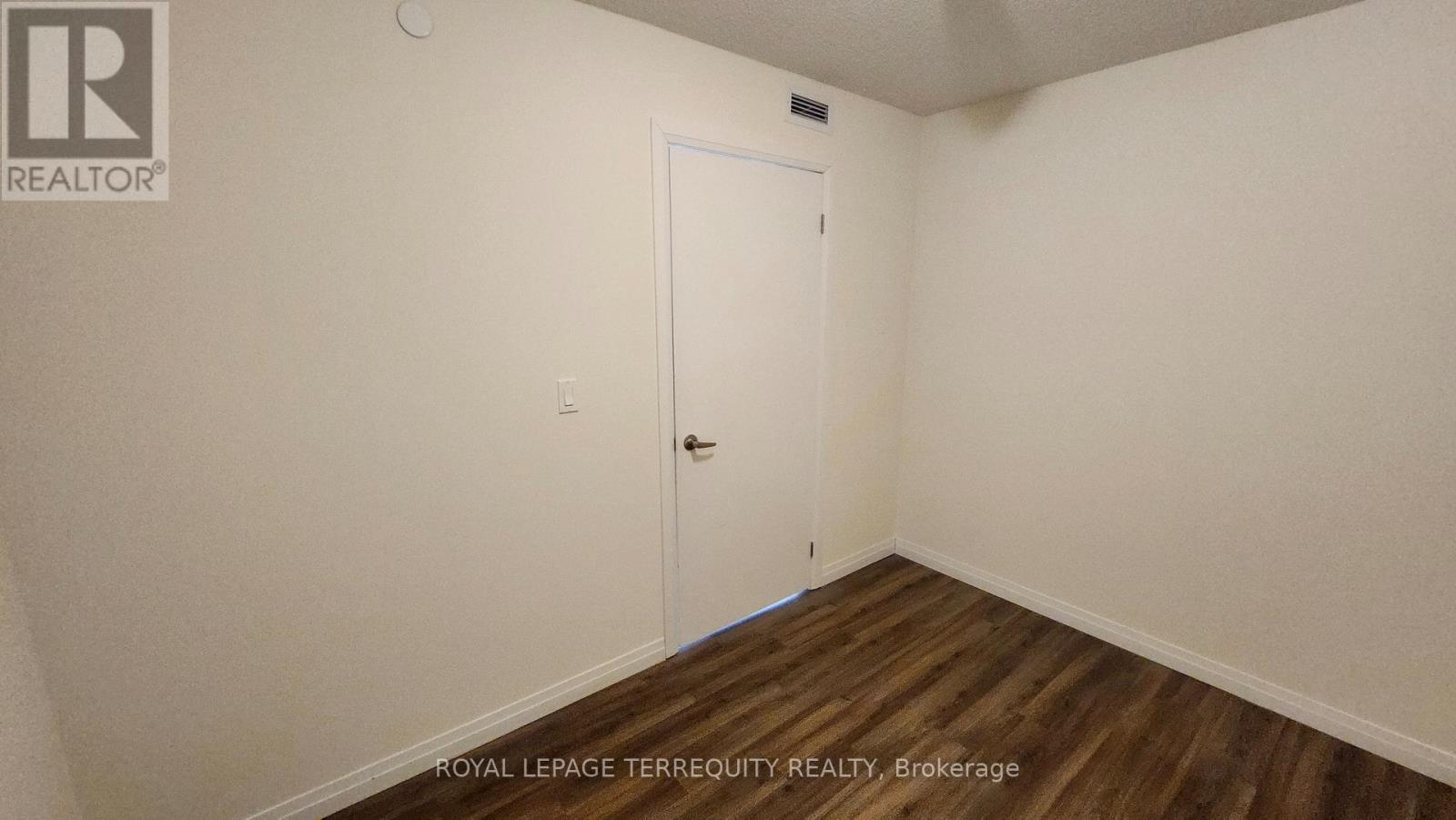 1207 - 2152 Lawrence Avenue E, Toronto, Ontario  M1R 0B5 - Photo 7 - E12075151
