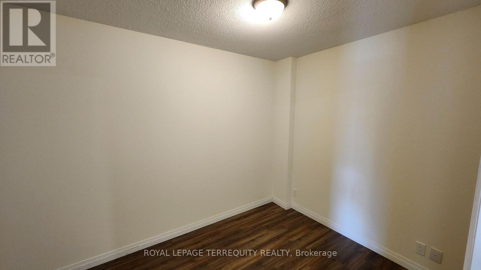 1207 - 2152 Lawrence Avenue E, Toronto, Ontario  M1R 0B5 - Photo 8 - E12075151