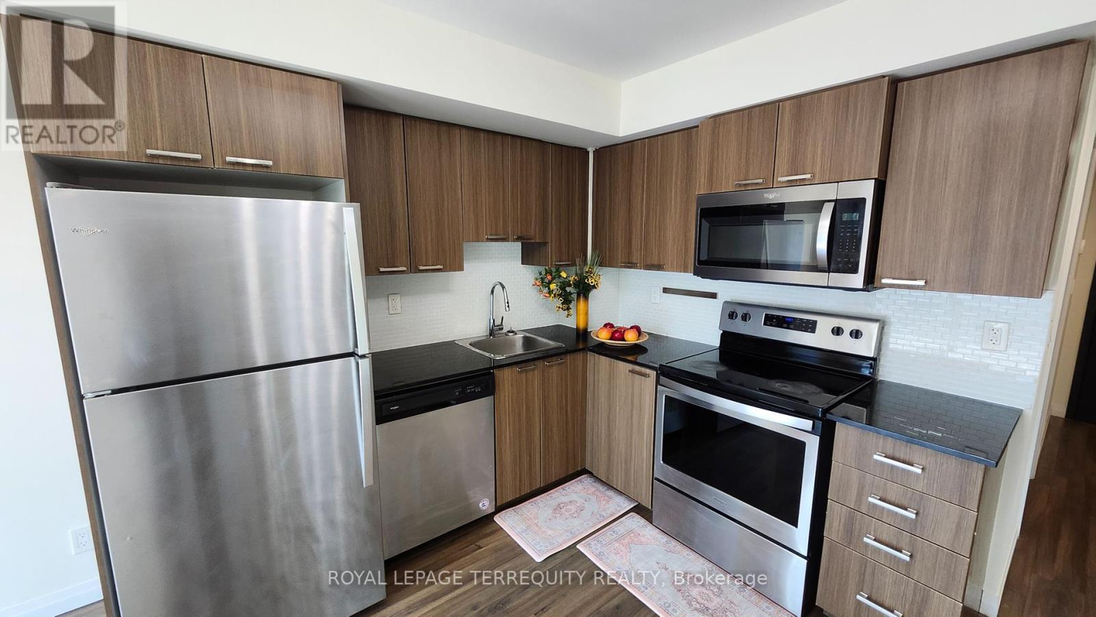 1207 - 2152 Lawrence Avenue E, Toronto, Ontario  M1R 0B5 - Photo 3 - E12075151