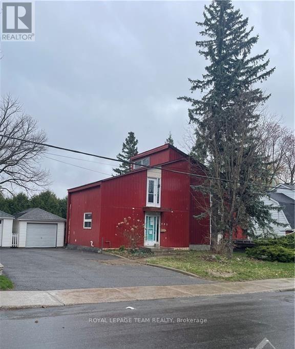 663 Broadview Avenue, Ottawa, Ontario  K2A 2L9 - Photo 2 - X12014606