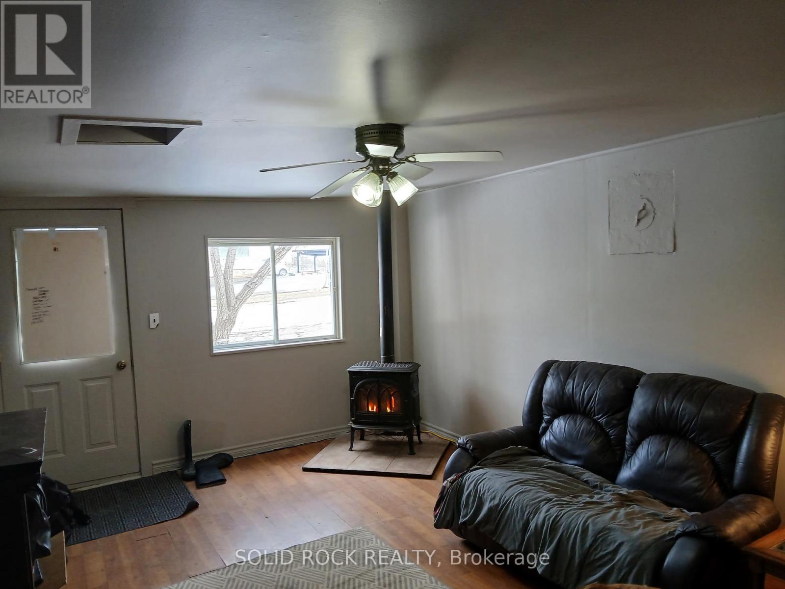 112 Broadway Street W, Merrickville-Wolford, Ontario  K0G 1N0 - Photo 3 - X12085911