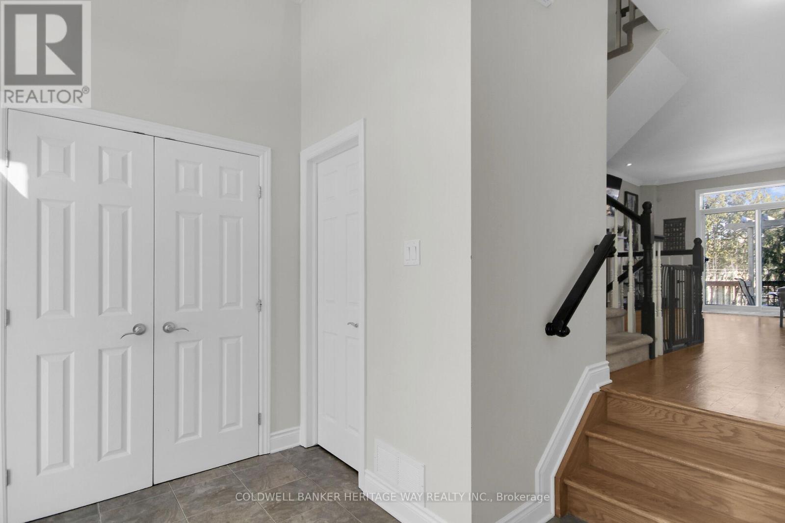 Property at 835 WOODROFFE AVENUE image 5