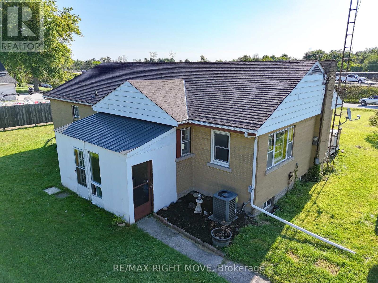 4142 Stewarts Lane, Severn, Ontario  L3V 6K6 - Photo 19 - S12085873