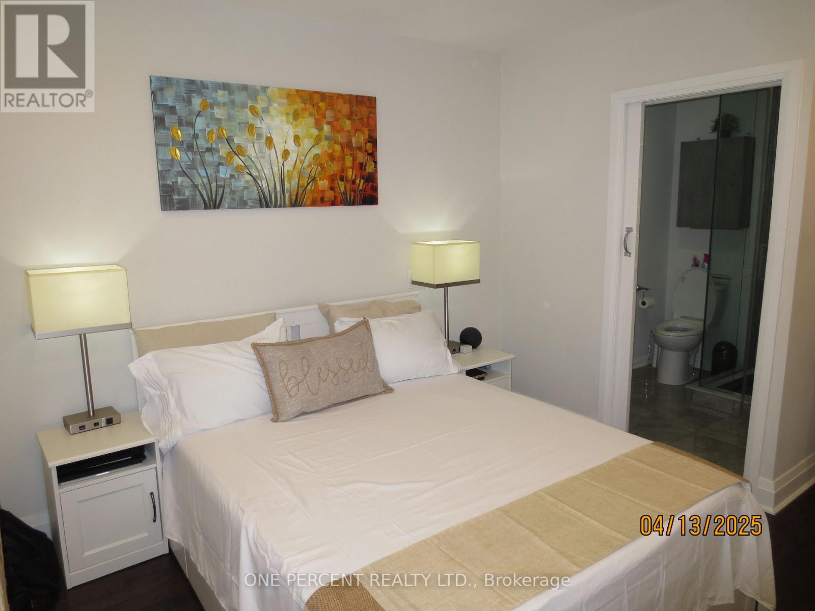 39 Decarie Circle, Toronto, Ontario  M9B 3J1 - Photo 16 - W12083273