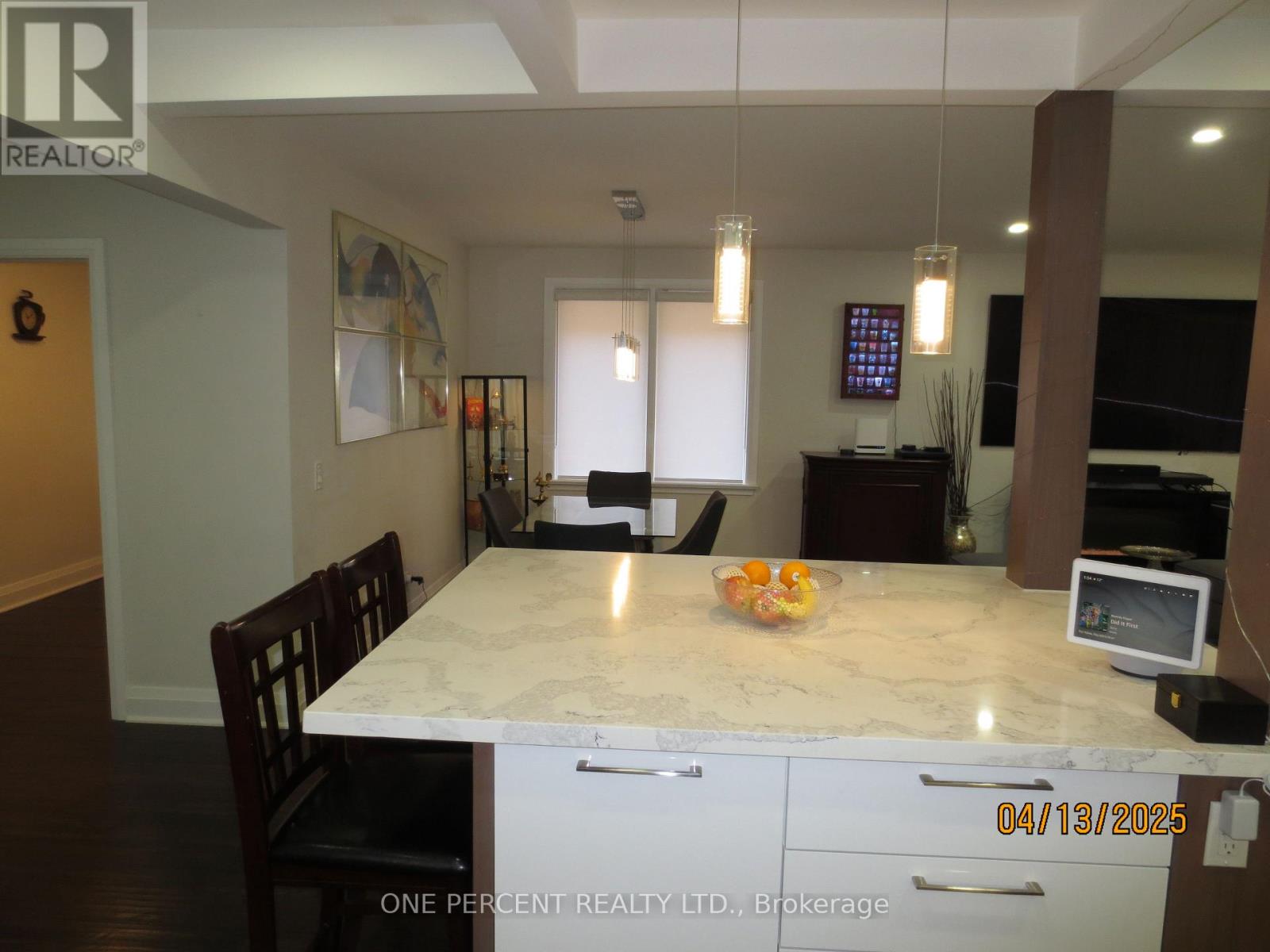 39 Decarie Circle, Toronto, Ontario  M9B 3J1 - Photo 25 - W12083273