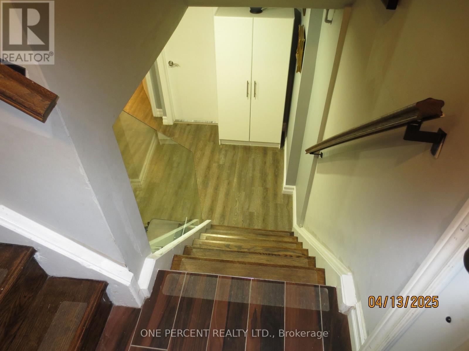39 Decarie Circle, Toronto, Ontario  M9B 3J1 - Photo 32 - W12083273