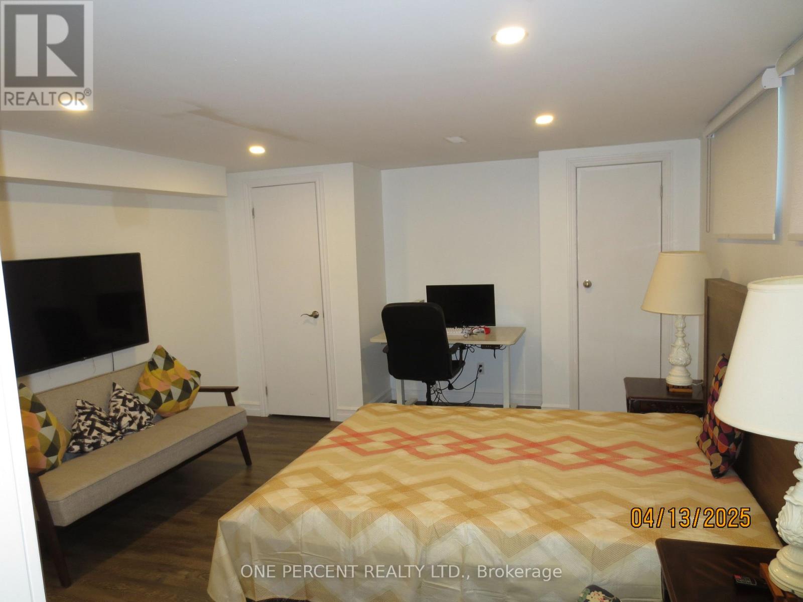 39 Decarie Circle, Toronto, Ontario  M9B 3J1 - Photo 37 - W12083273
