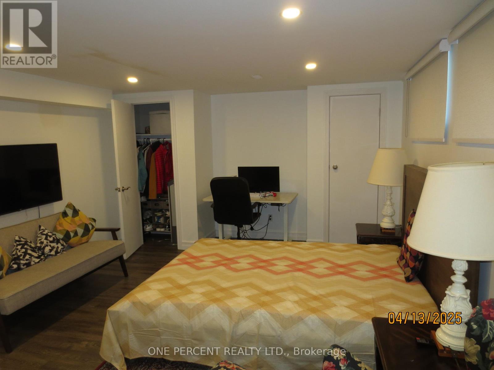 39 Decarie Circle, Toronto, Ontario  M9B 3J1 - Photo 38 - W12083273
