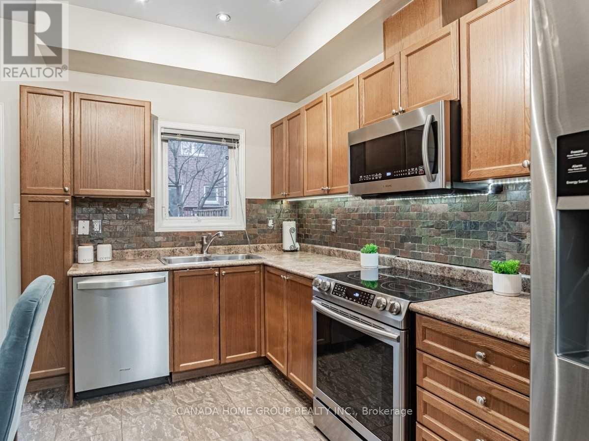 Property at 43 - 435 HENSALL CIRCLE image 4