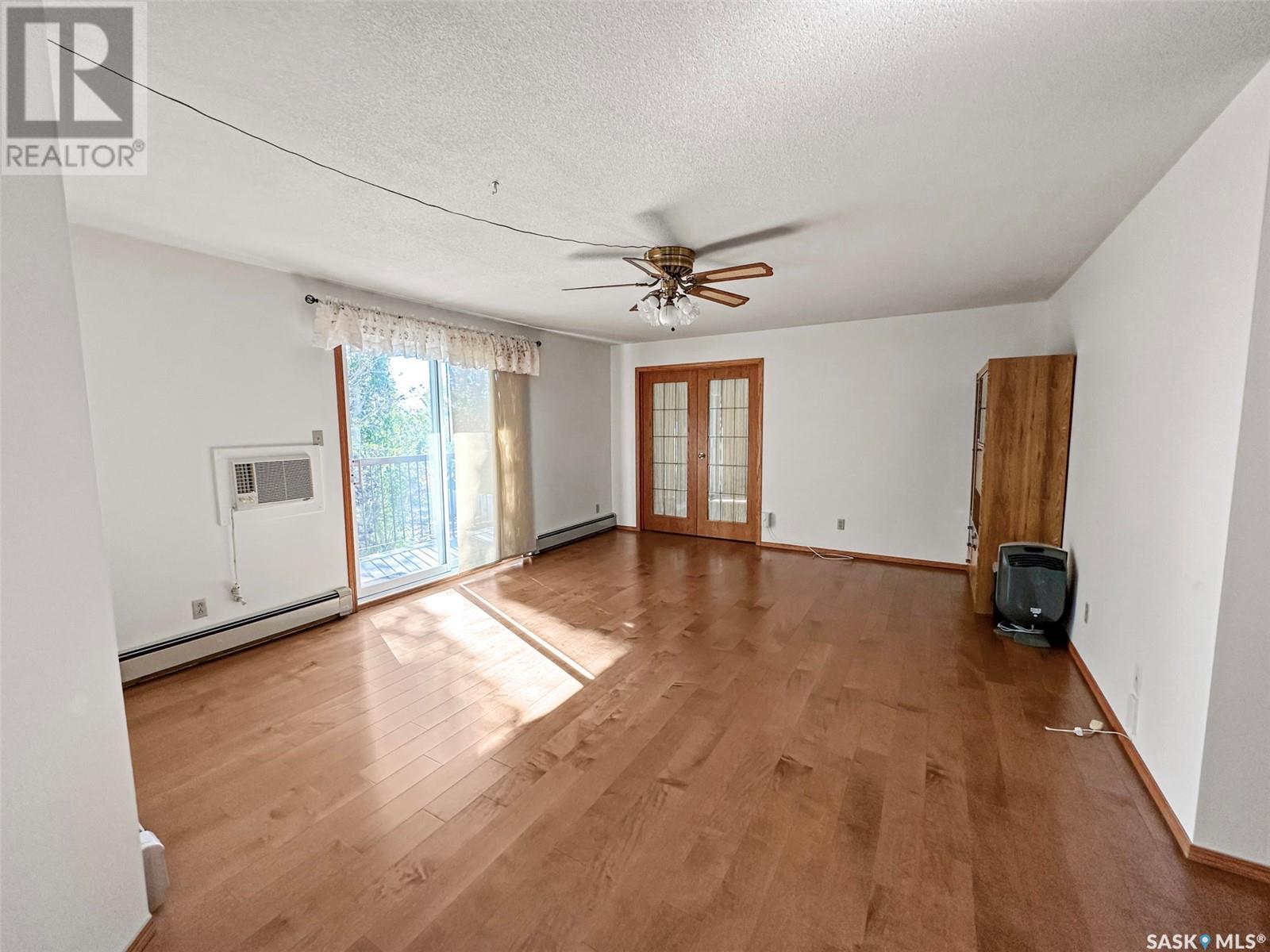 Property at 203 332 Cypress DRIVE image 5