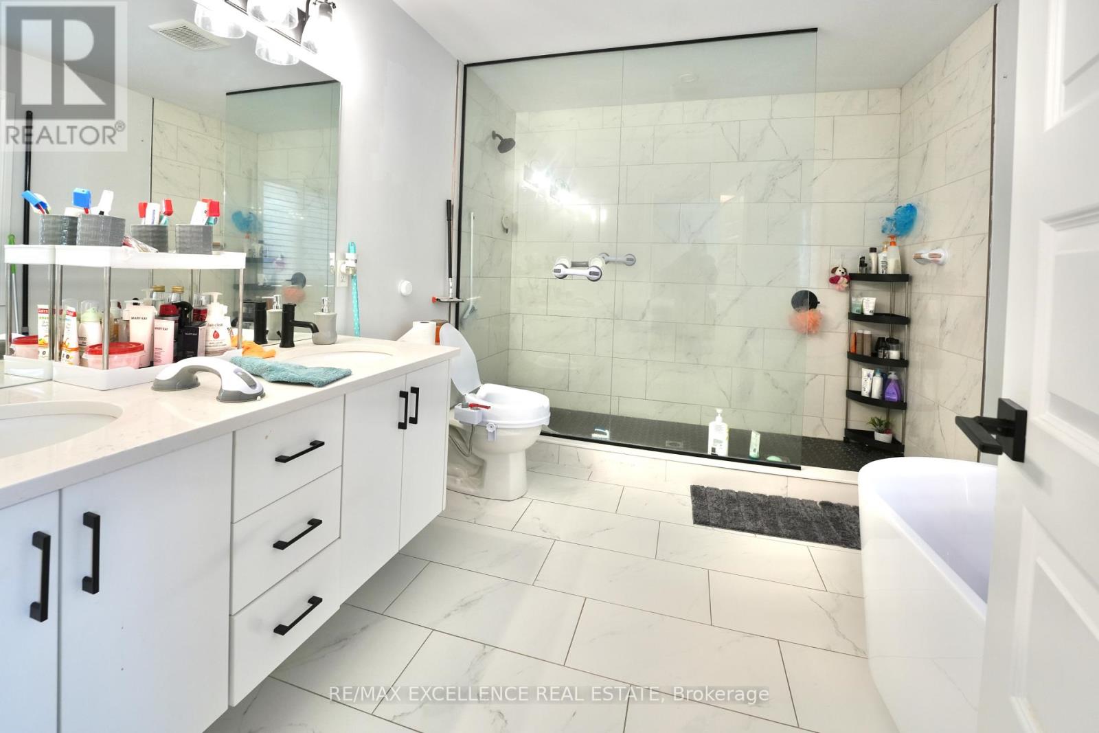 90 Wayside Lane, Southwold, Ontario  N5P 0G3 - Photo 15 - X12085881