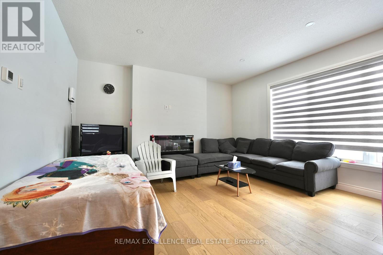90 Wayside Lane, Southwold, Ontario  N5P 0G3 - Photo 4 - X12085881