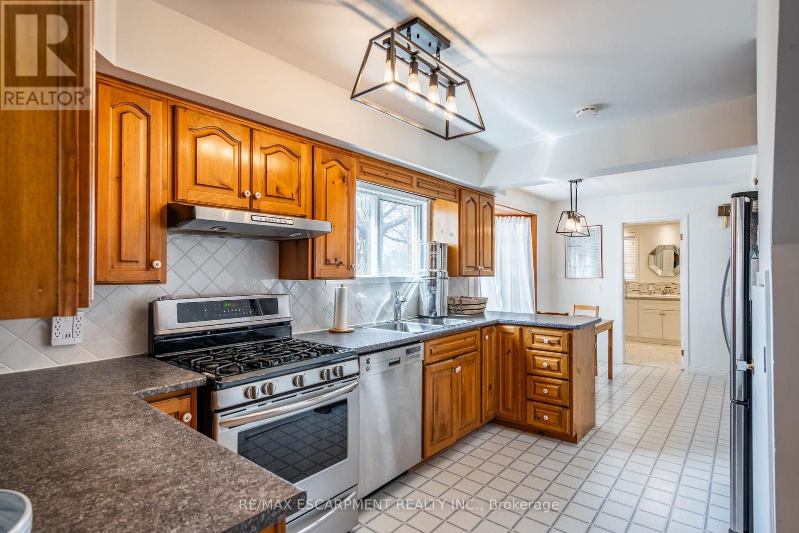 2806 Upper James Street, Hamilton, Ontario  L0R 1W0 - Photo 16 - X12085882