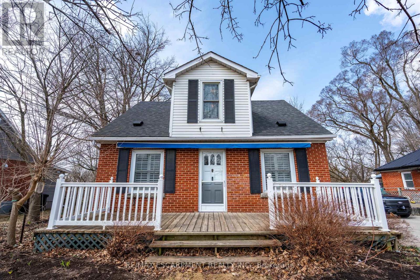 Property at 2806 UPPER JAMES STREET image 2