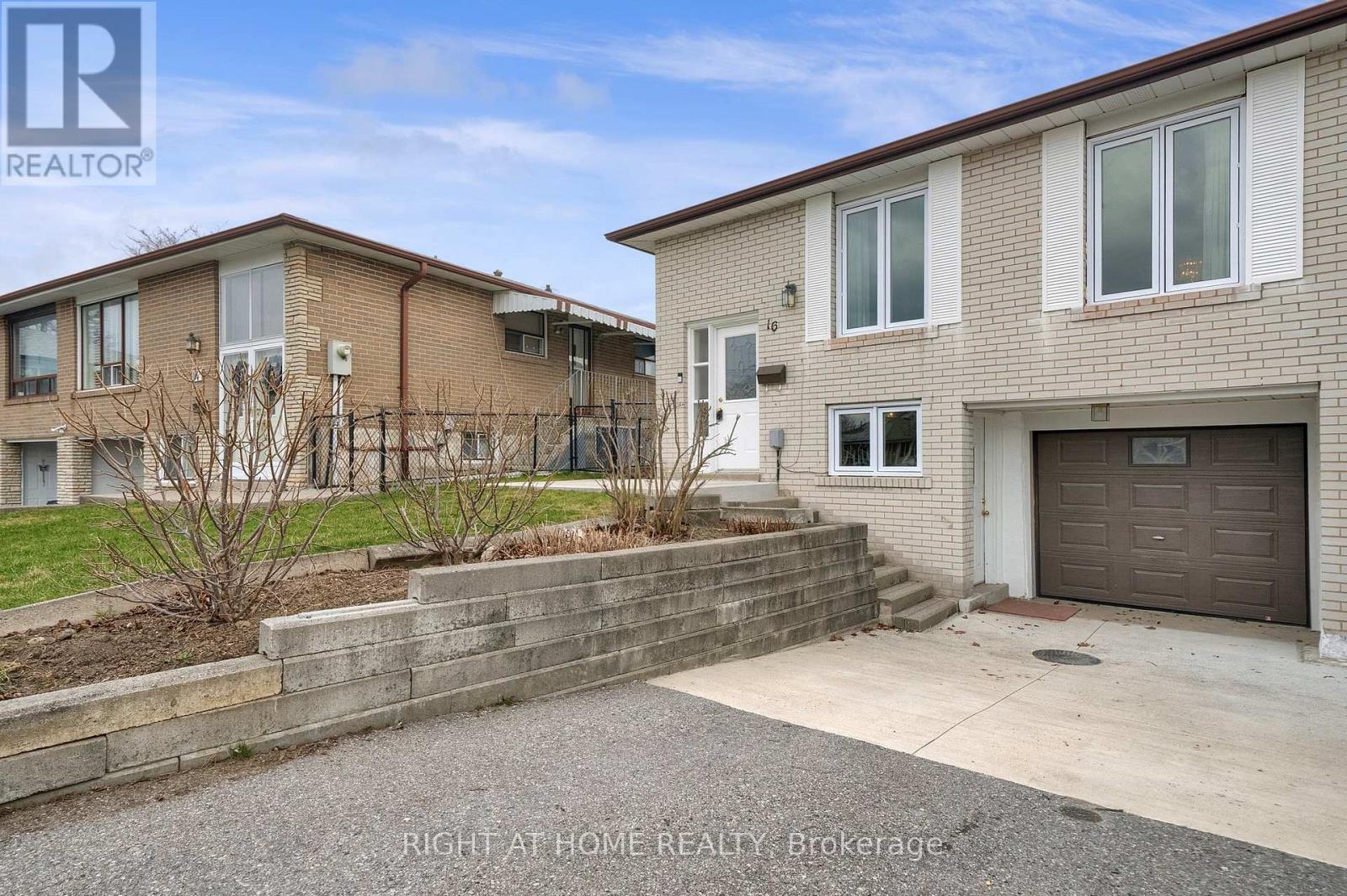 Property at 16 PENDLE HILL COURT image 4