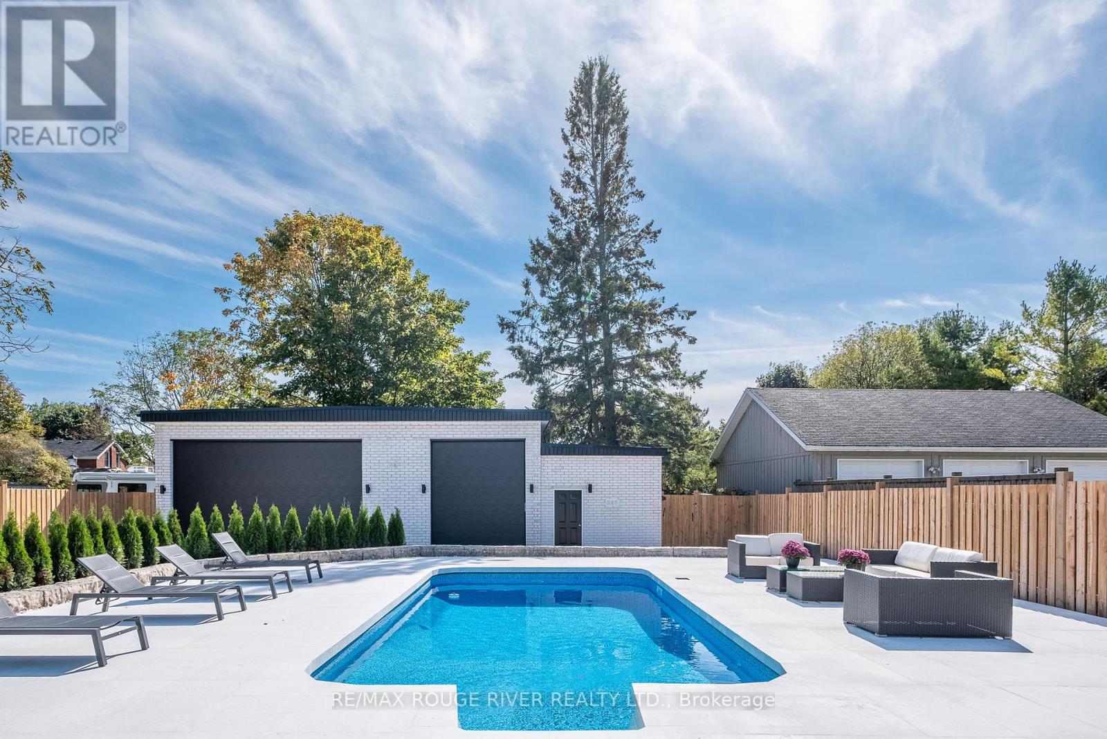 Property at 375 KING STREET W image 1