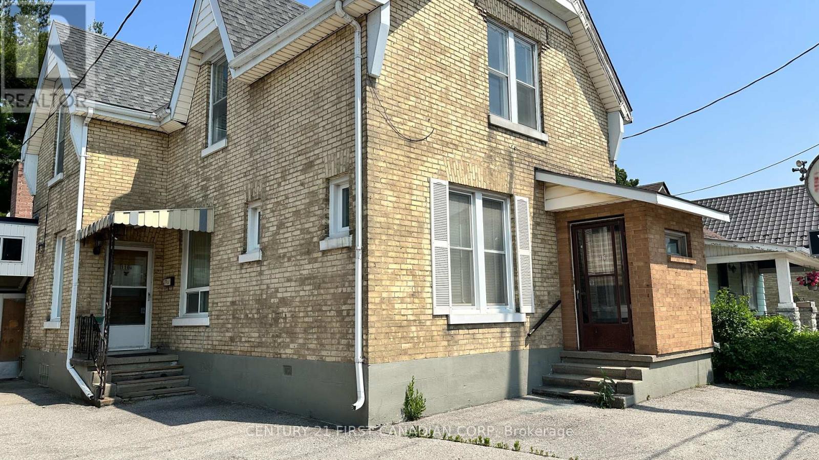 Upper - 116 Adelaide Street N, London East, Ontario  N6B 3G8 - Photo 1 - X12085967