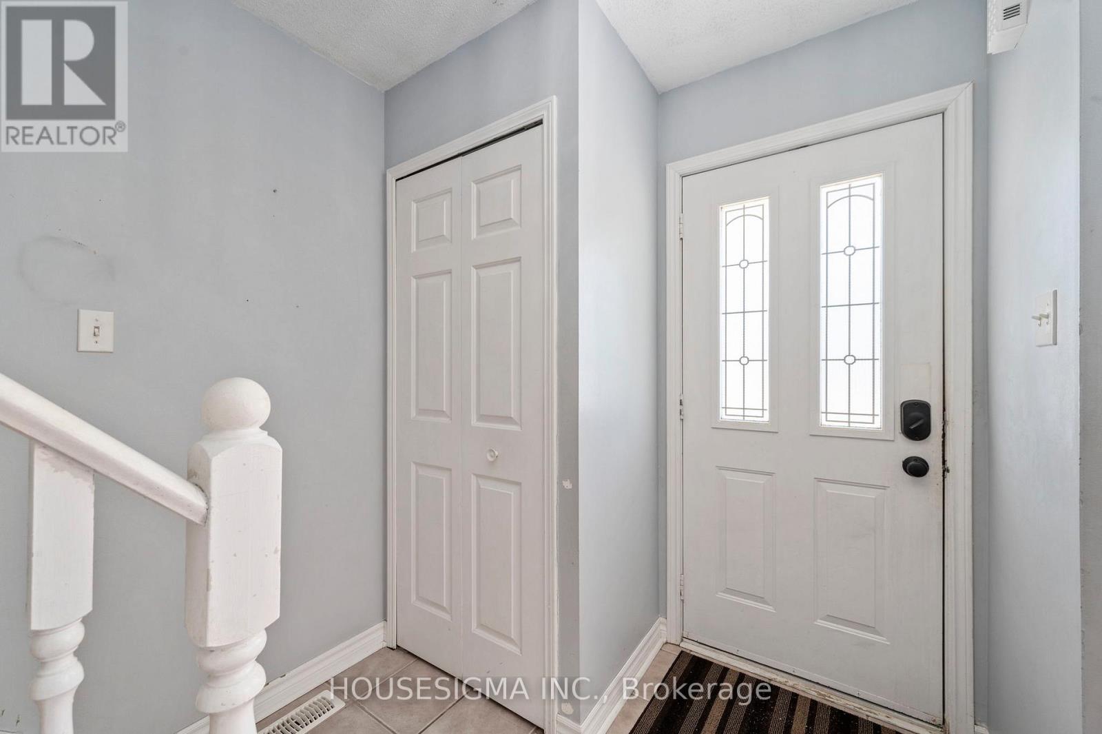 Property at 60 - 151 MARTINET AVENUE image 5