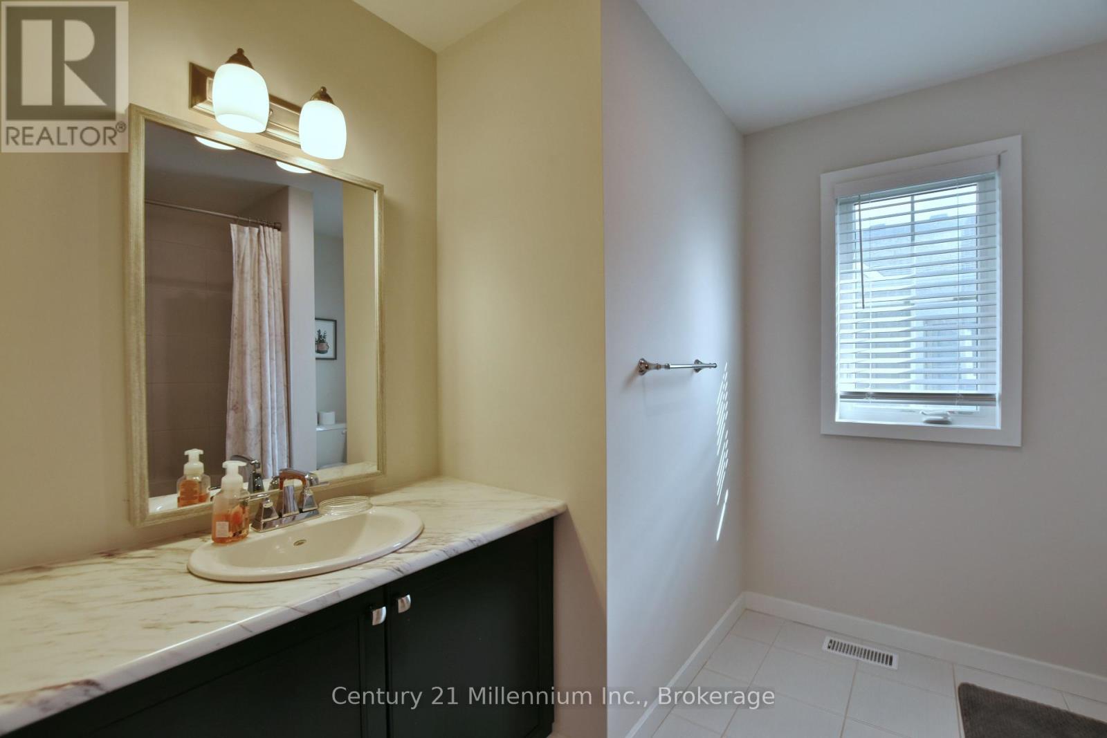 349 Yellow Birch Crescent, Blue Mountains, Ontario  L9Y 0R4 - Photo 36 - X12085999