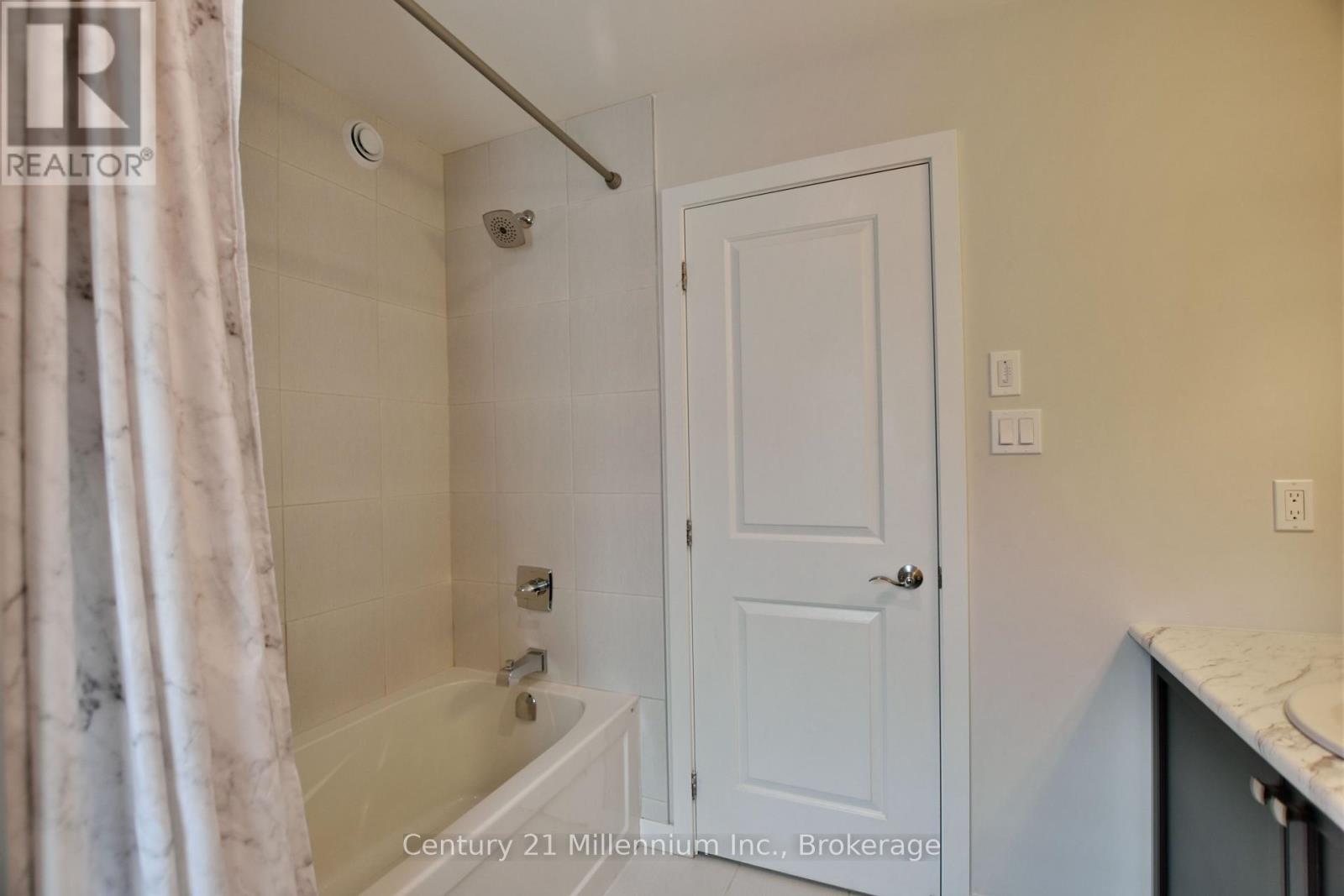 349 Yellow Birch Crescent, Blue Mountains, Ontario  L9Y 0R4 - Photo 37 - X12085999