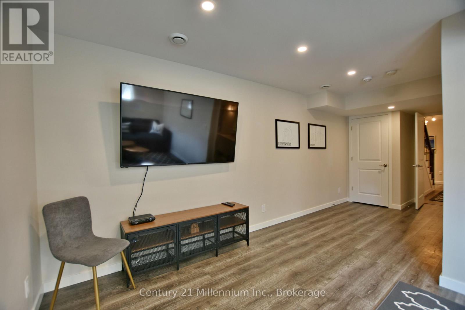 349 Yellow Birch Crescent, Blue Mountains, Ontario  L9Y 0R4 - Photo 46 - X12085999