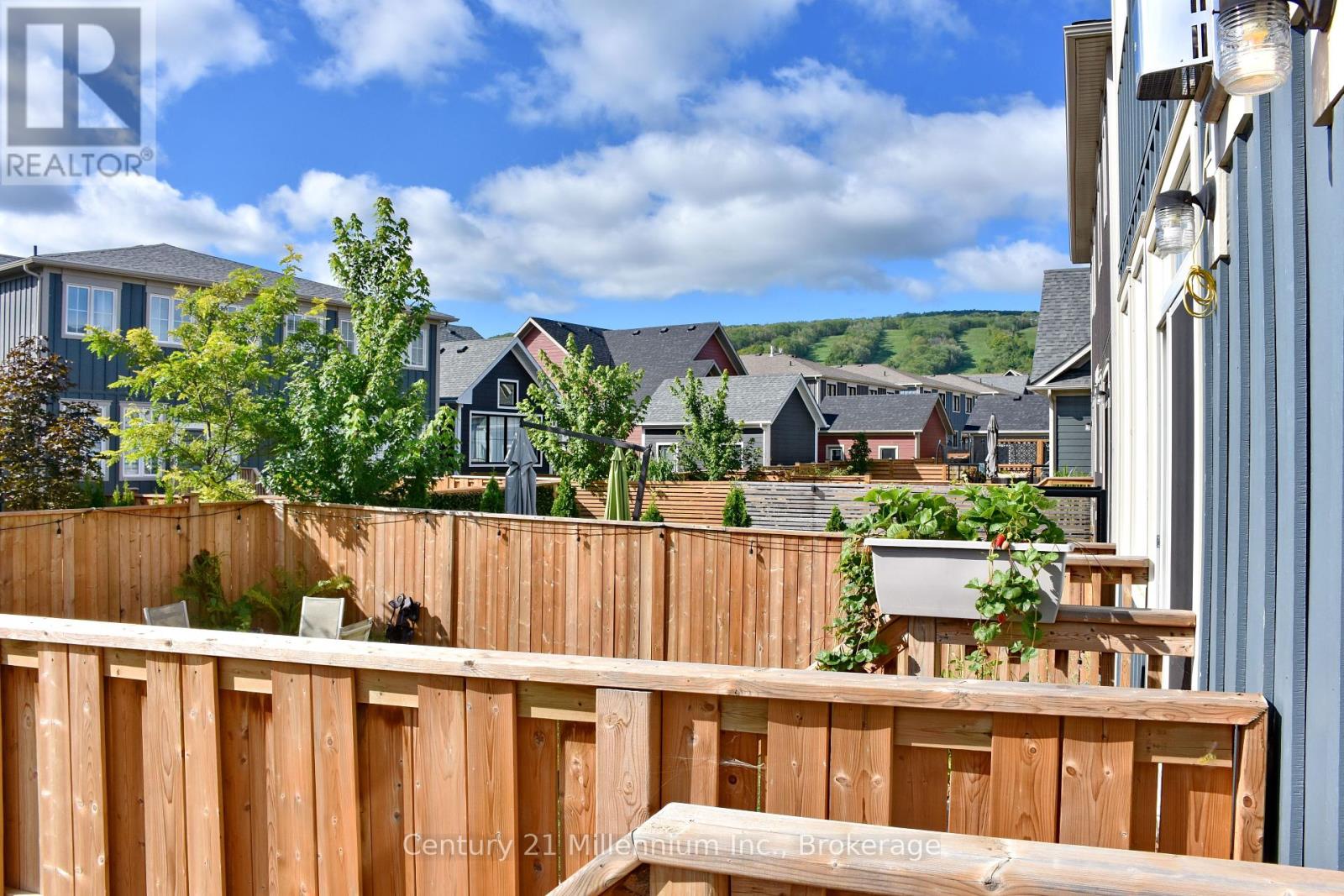 349 Yellow Birch Crescent, Blue Mountains, Ontario  L9Y 0R4 - Photo 48 - X12085999