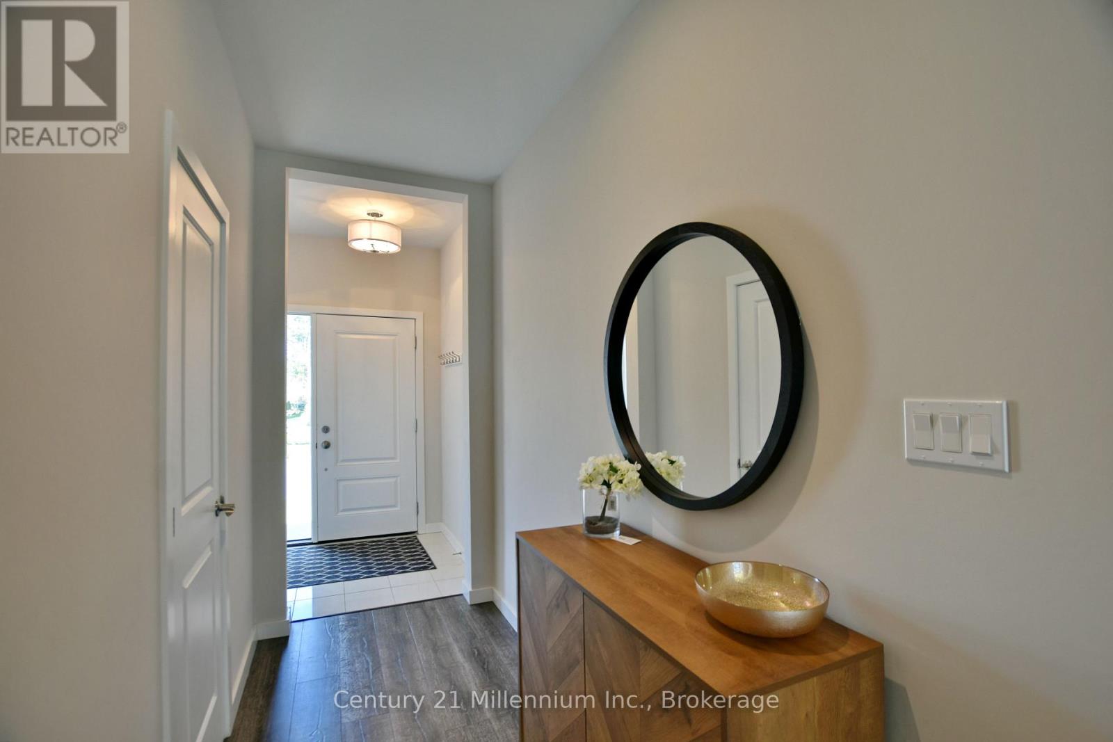 349 Yellow Birch Crescent, Blue Mountains, Ontario  L9Y 0R4 - Photo 7 - X12085999