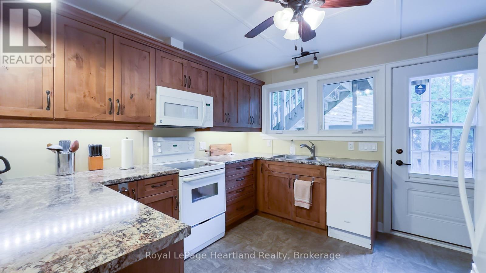 8 Cedar Drive, Bluewater, Ontario  N0M 1G0 - Photo 11 - X12086046