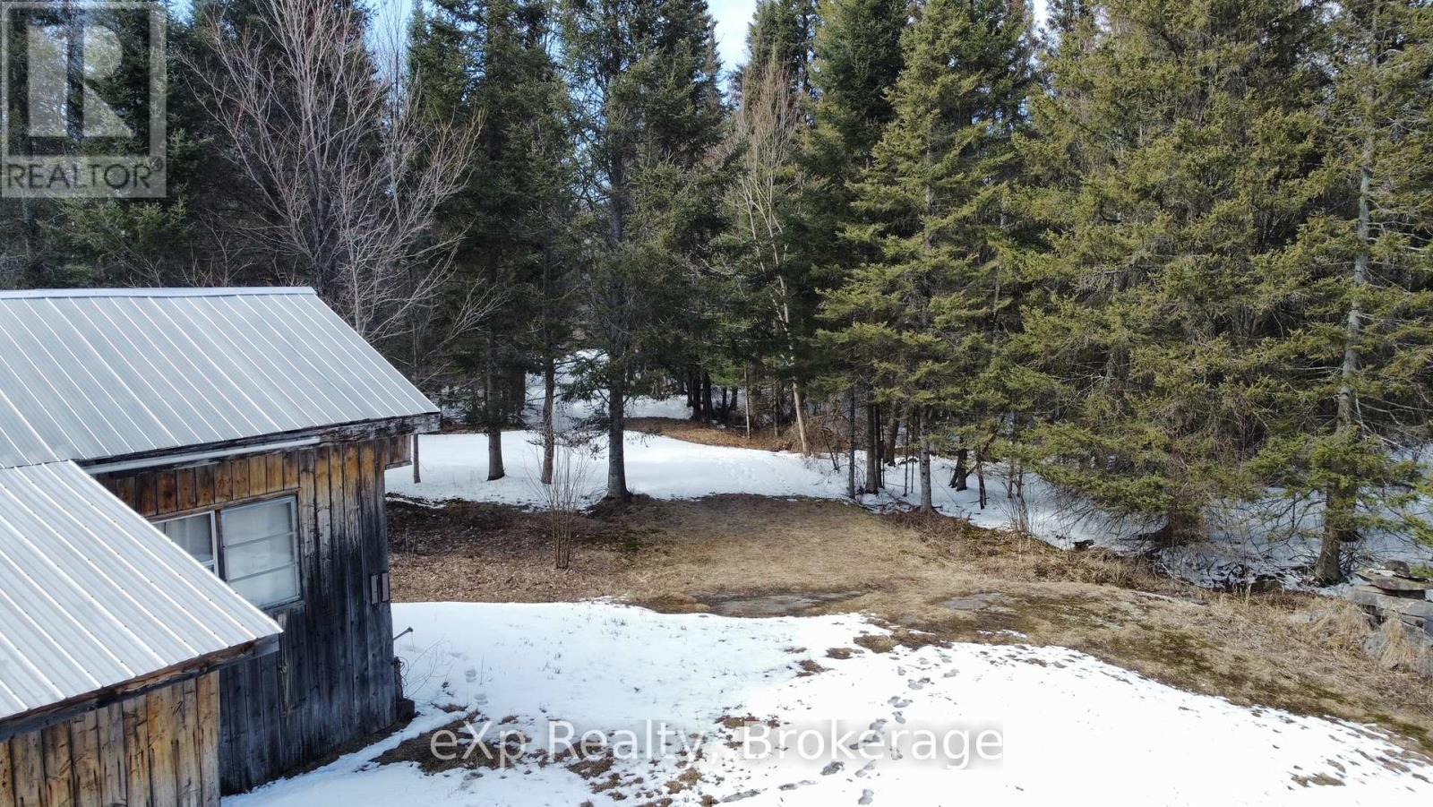 10027 522 Highway, Parry Sound Remote Area, Ontario  P0H 1A0 - Photo 13 - X12086125
