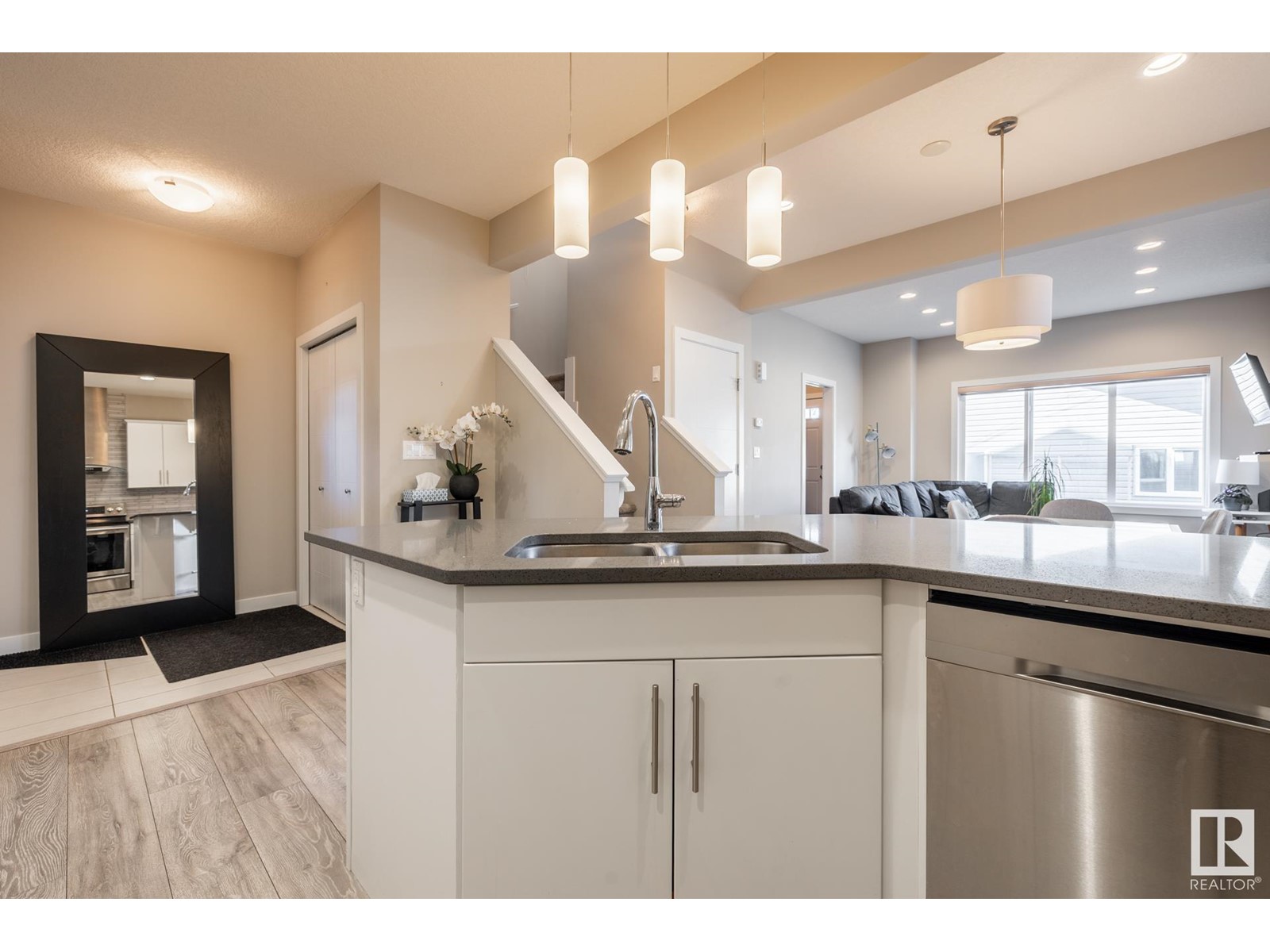 10922 University Av Nw, Edmonton, Alberta  T6G 1Y2 - Photo 9 - E4431069