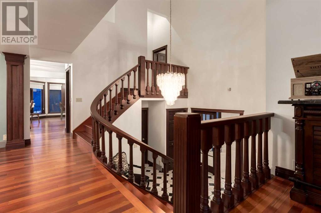 Property at 436 Coach Light Bay SW image 4