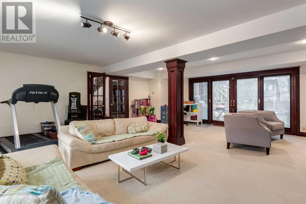 436 Coach Light Bay Sw, Calgary, Alberta  T3H 1Z2 - Photo 39 - A2206791
