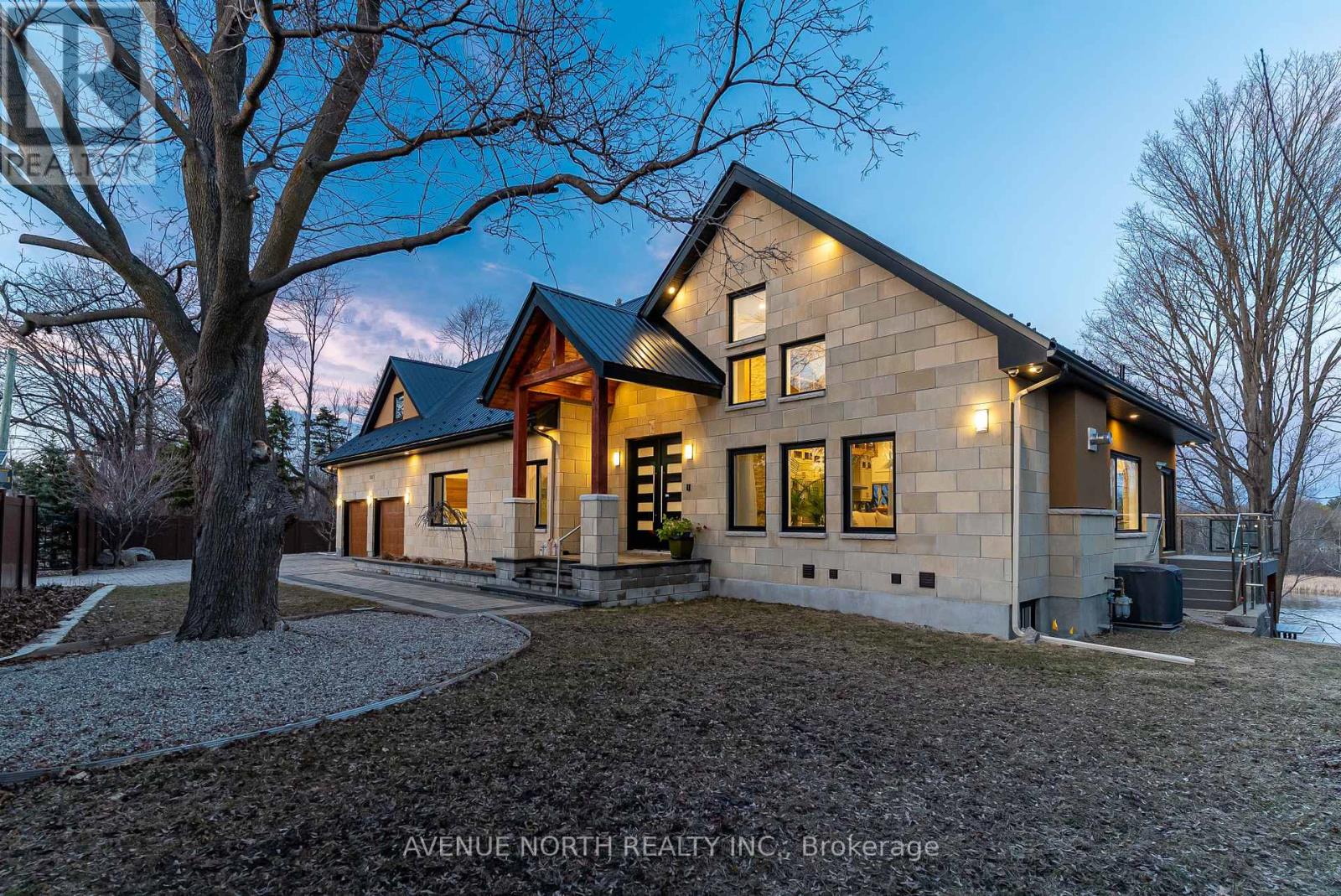 Property at 1885 PRINCE OF WALES DRIVE image 3