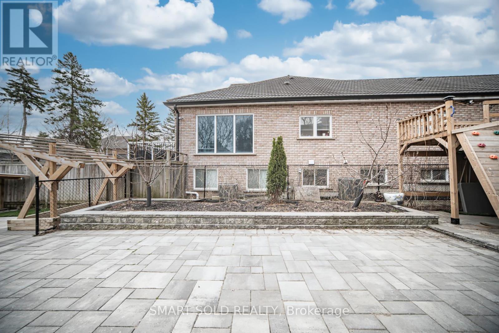 9 Oakcrest Avenue, Markham, Ontario  L3R 2B9 - Photo 40 - N12085374