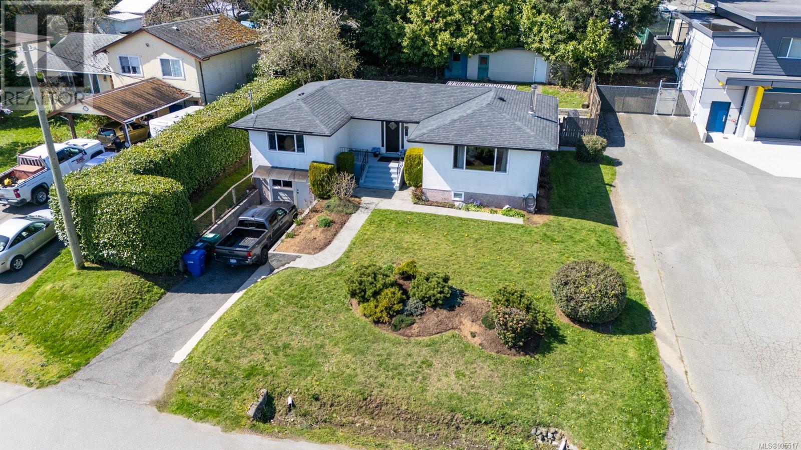 Property at 411 Chesterlea Ave image 3