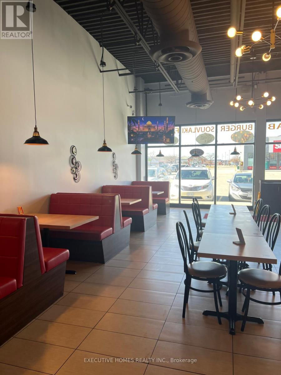 2A - 2501 HAMPSHIRE GATE, Oakville, Ontario